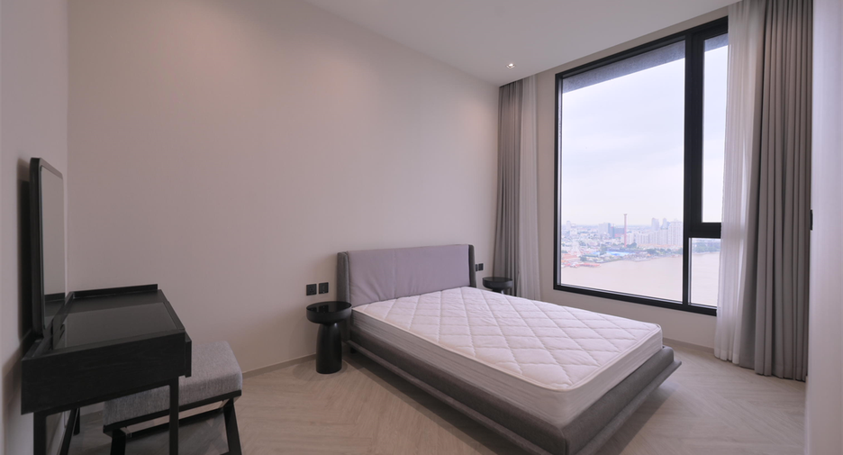 For rent 2 bedrooms condo in Khlong San, Bangkok