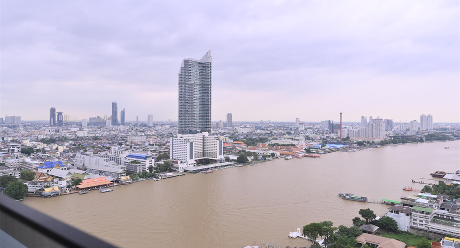 For rent 2 bedrooms condo in Khlong San, Bangkok