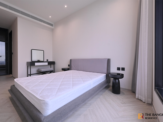 For rent 2 bedrooms condo in Khlong San, Bangkok