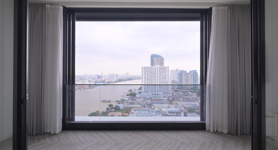 For rent 2 bedrooms condo in Khlong San, Bangkok