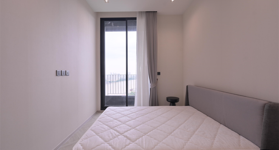 For rent 2 bedrooms condo in Khlong San, Bangkok
