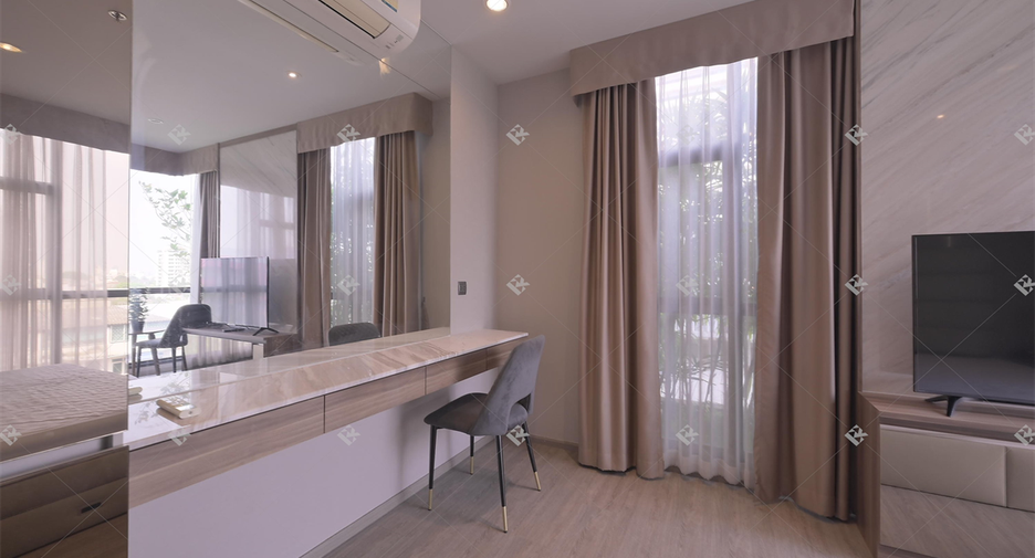 For rent 2 bedrooms condo in Watthana, Bangkok