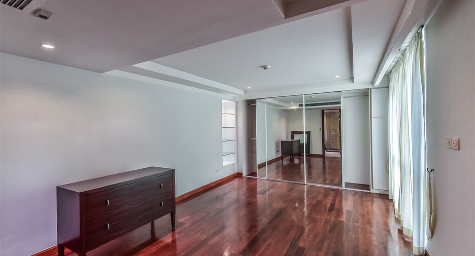 Condo en alquiler de 4 habitaciones en Pathum Wan, Bangkok