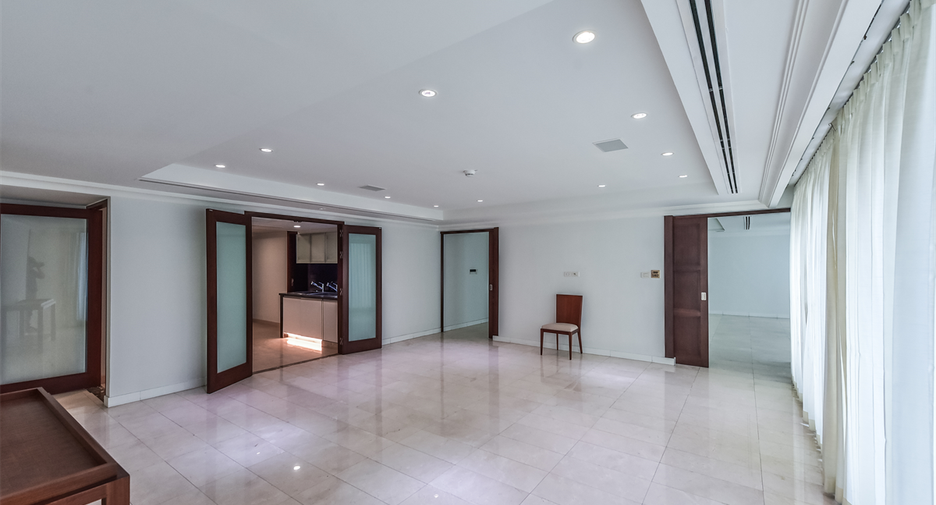 Condo en alquiler de 4 habitaciones en Pathum Wan, Bangkok