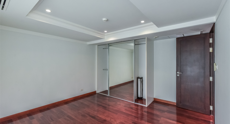 Condo en alquiler de 4 habitaciones en Pathum Wan, Bangkok