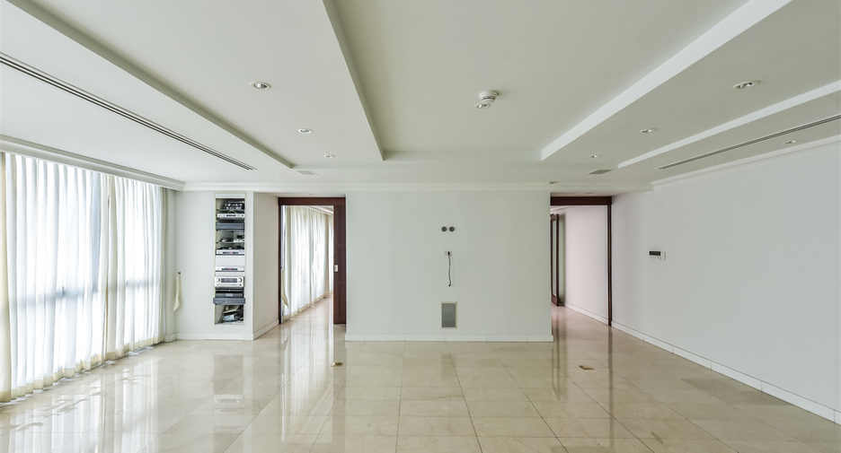 Condo en alquiler de 4 habitaciones en Pathum Wan, Bangkok