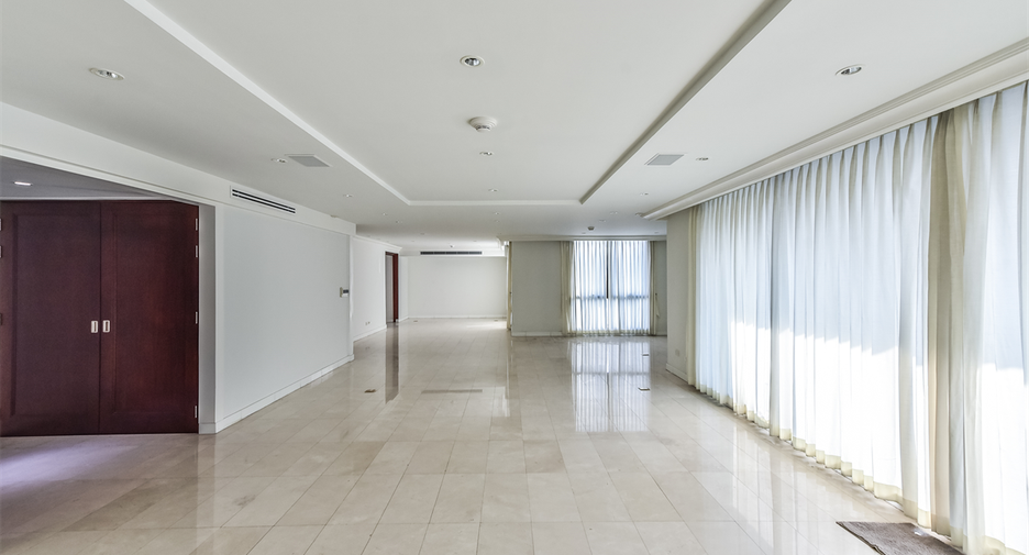 Condo en alquiler de 4 habitaciones en Pathum Wan, Bangkok