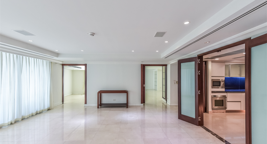 Condo en alquiler de 4 habitaciones en Pathum Wan, Bangkok