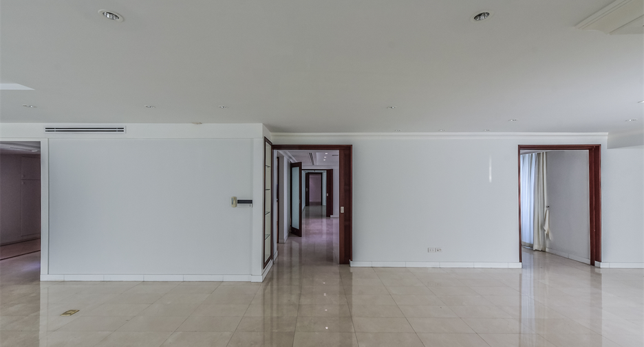 Condo en alquiler de 4 habitaciones en Pathum Wan, Bangkok