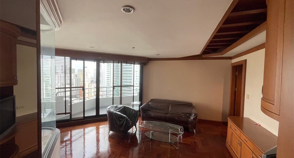For rent 2 bedrooms condo in Khlong Toei, Bangkok
