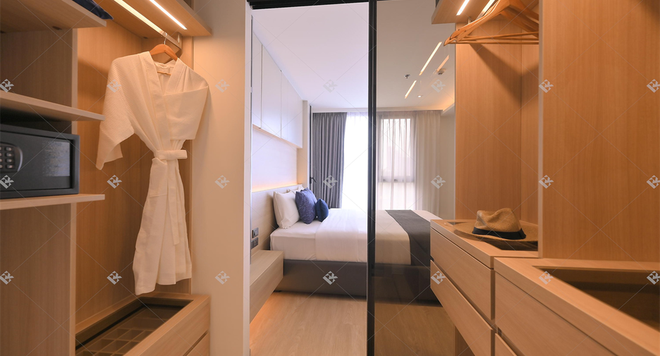 For rent 2 bedrooms condo in Watthana, Bangkok