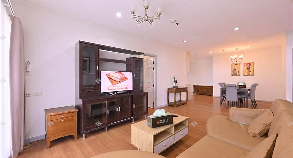 For rent 3 bedrooms condo in Watthana, Bangkok