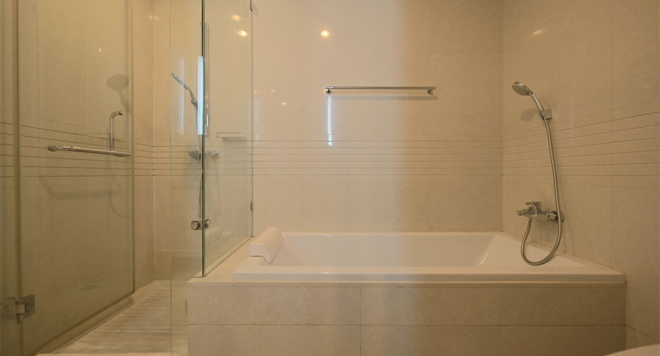 Wohnung zur Miete mit 2 Zimmer in Pathum Wan, Bangkok
