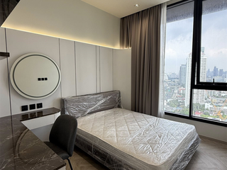For rent 2 bedrooms condo in Khlong San, Bangkok