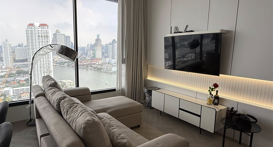 For rent 2 bedrooms condo in Khlong San, Bangkok
