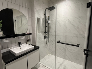 For rent 2 bedrooms condo in Khlong San, Bangkok