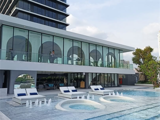 For rent 2 bedrooms condo in Khlong San, Bangkok