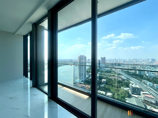 For rent 3 bedrooms condo in Bang Kho Laem, Bangkok