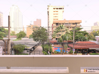Condo en alquiler de 2 habitaciones en Khlong Toei, Bangkok