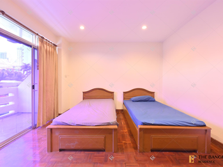 Condo en alquiler de 2 habitaciones en Khlong Toei, Bangkok