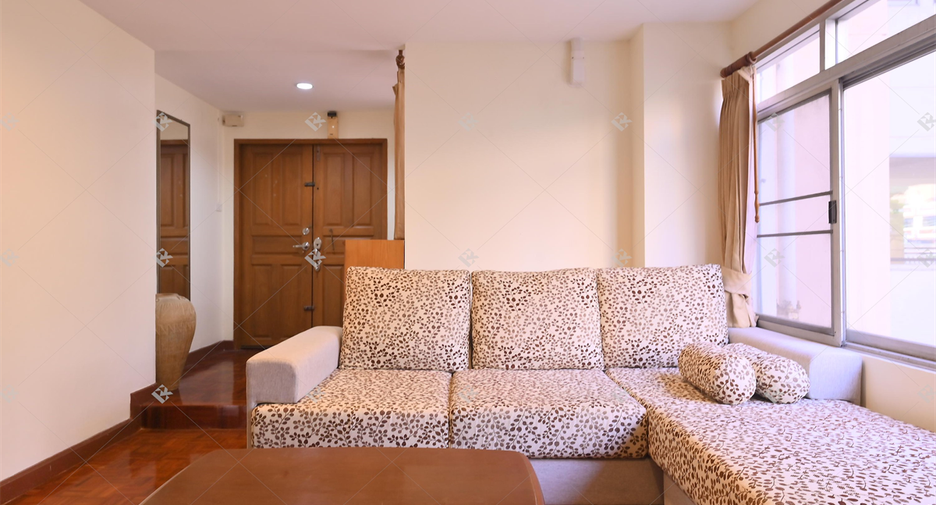 For rent 2 bedrooms condo in Khlong Toei, Bangkok