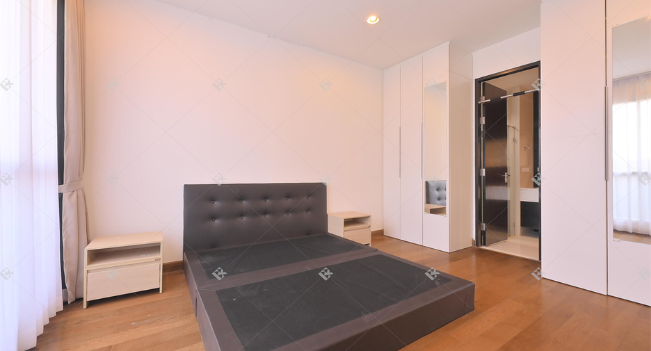 Wohnung zur Miete mit 3 Zimmer in Pathum Wan, Bangkok
