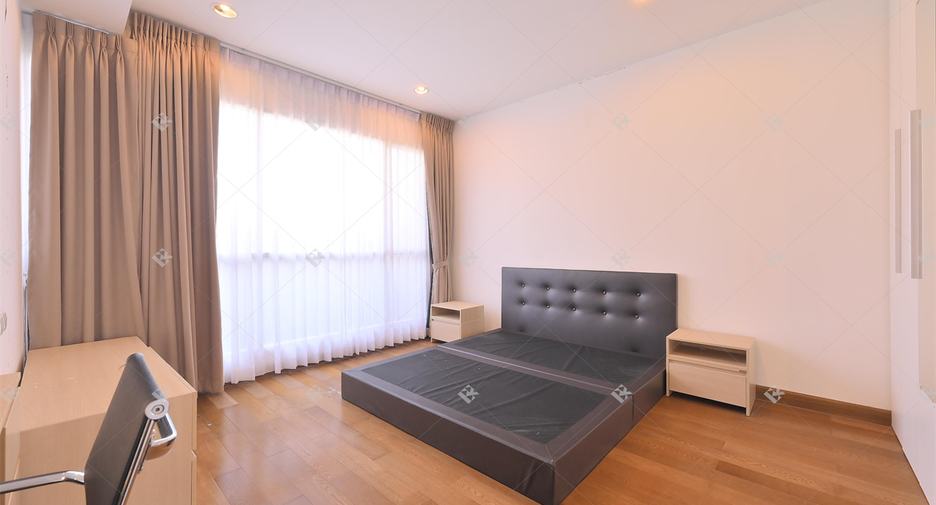 Wohnung zur Miete mit 3 Zimmer in Pathum Wan, Bangkok