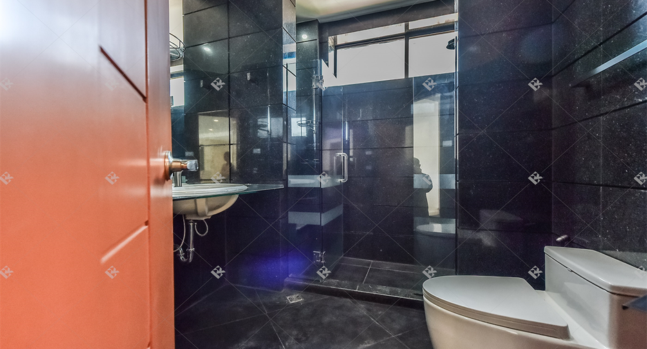 For rent 4 ベッドルーム condo in Bang Rak, Bangkok