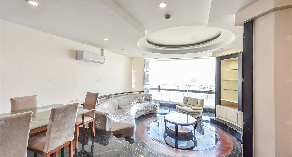 For rent 4 ベッドルーム condo in Bang Rak, Bangkok