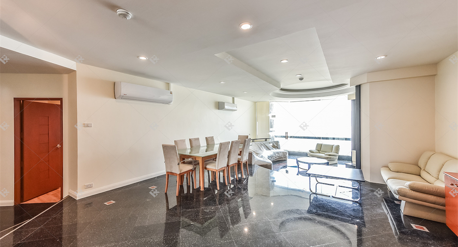 For rent 4 ベッドルーム condo in Bang Rak, Bangkok