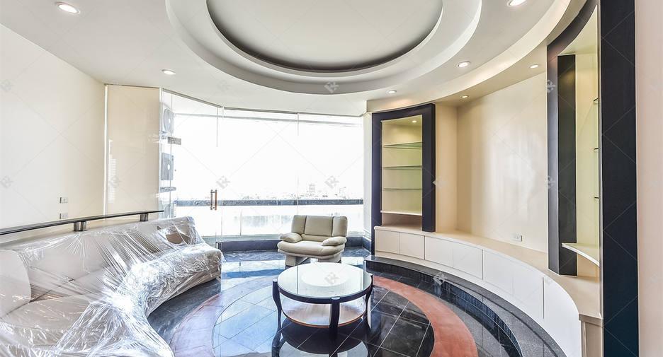 For rent 4 ベッドルーム condo in Bang Rak, Bangkok