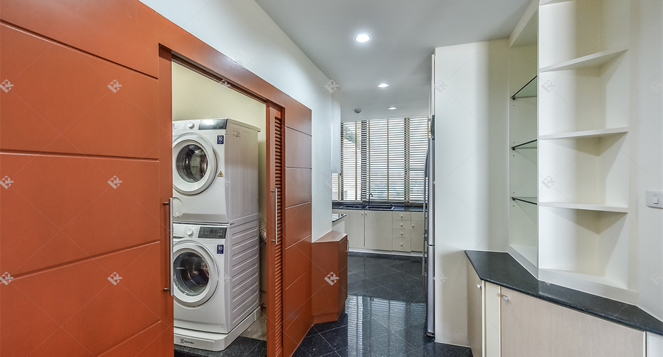 For rent 4 ベッドルーム condo in Bang Rak, Bangkok