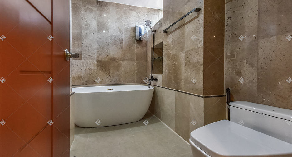 For rent 4 ベッドルーム condo in Bang Rak, Bangkok