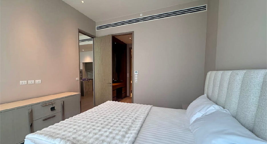 For rent 1 bed condo in Pathum Wan, Bangkok