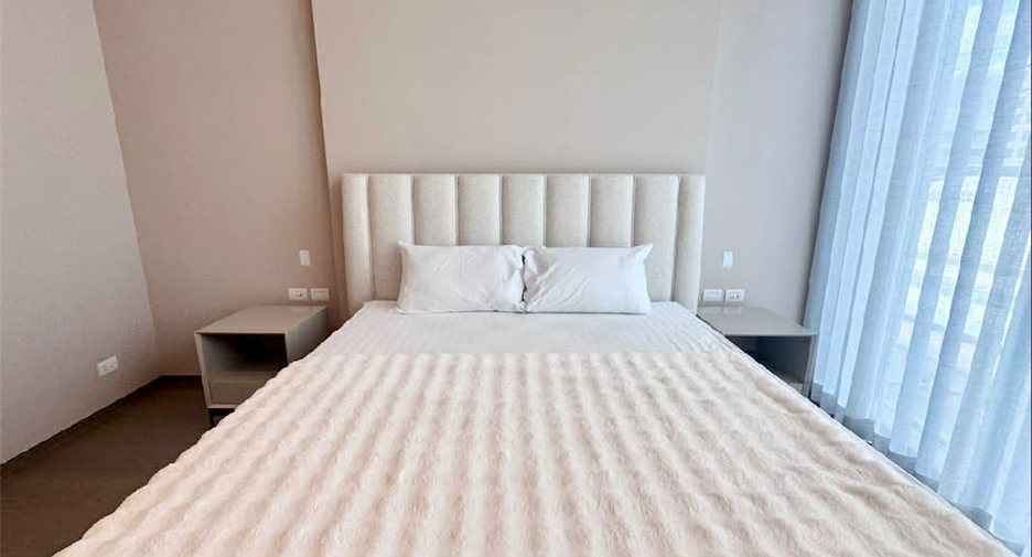 For rent 1 bed condo in Pathum Wan, Bangkok