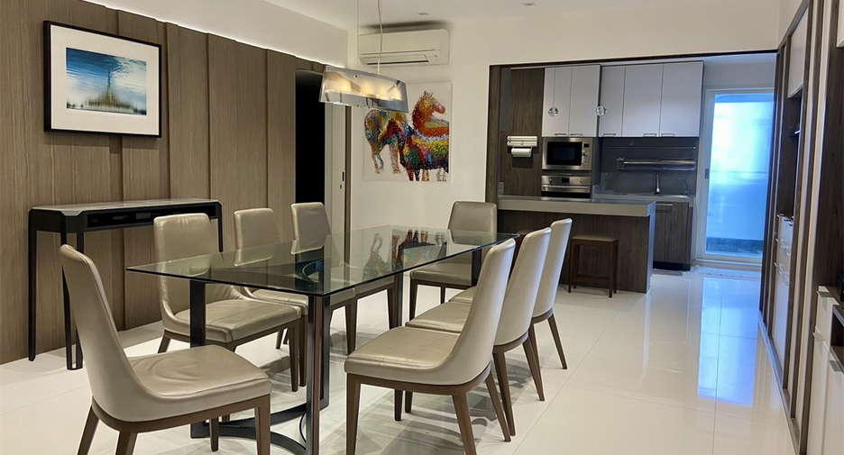 For rent 3 bedrooms condo in Watthana, Bangkok