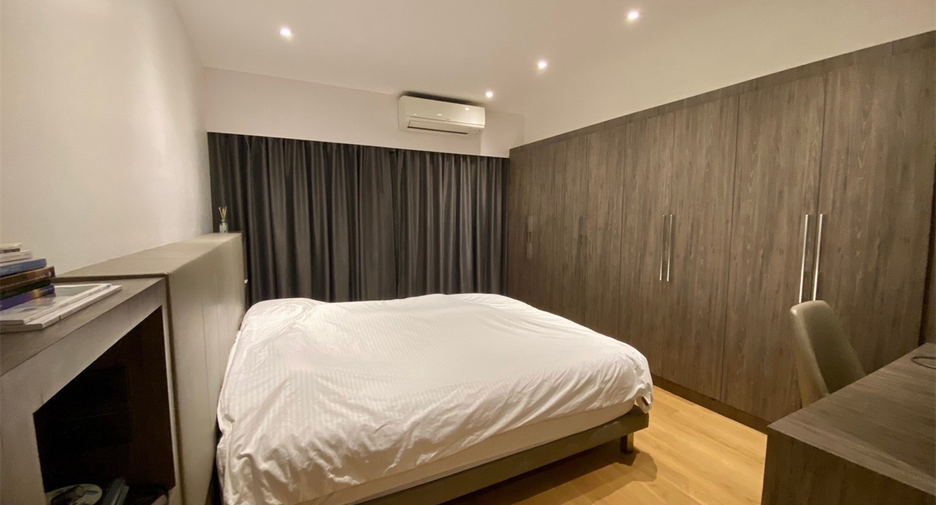 For rent 3 bedrooms condo in Watthana, Bangkok