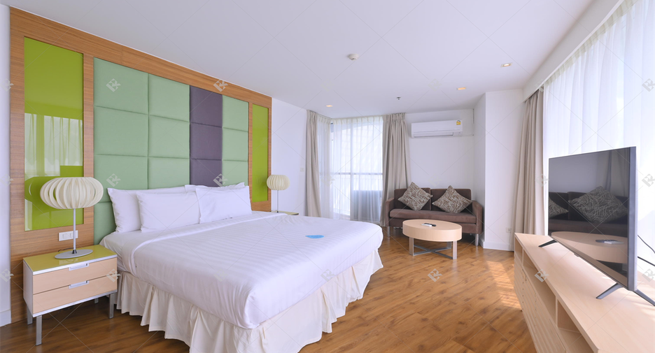 Condo en alquiler de 4 habitaciones en Pathum Wan, Bangkok