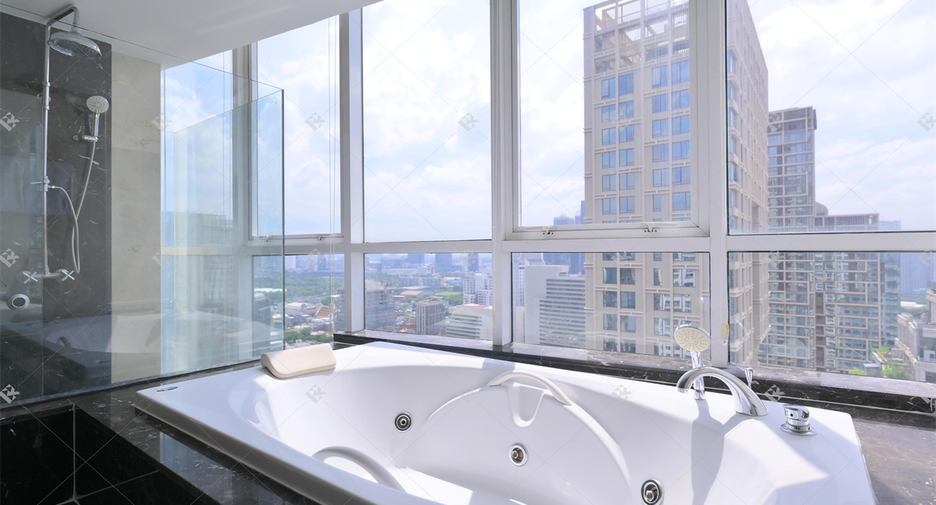 Condo en alquiler de 4 habitaciones en Pathum Wan, Bangkok