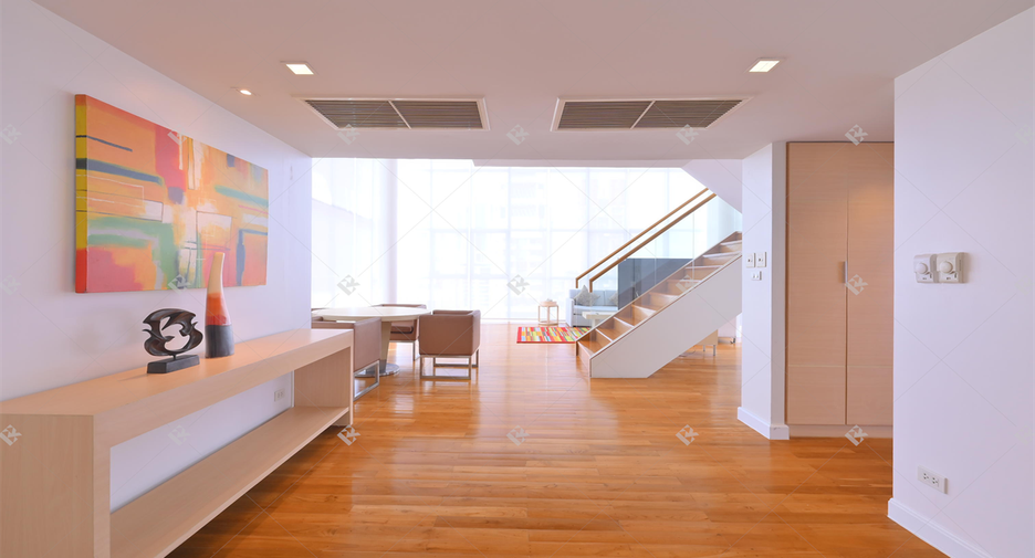 Condo en alquiler de 4 habitaciones en Pathum Wan, Bangkok