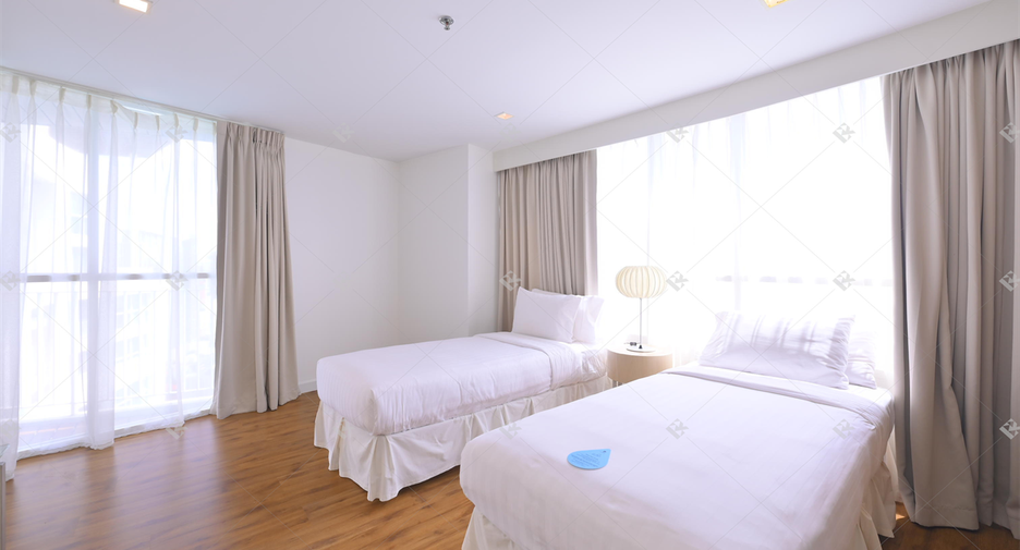 Condo en alquiler de 4 habitaciones en Pathum Wan, Bangkok
