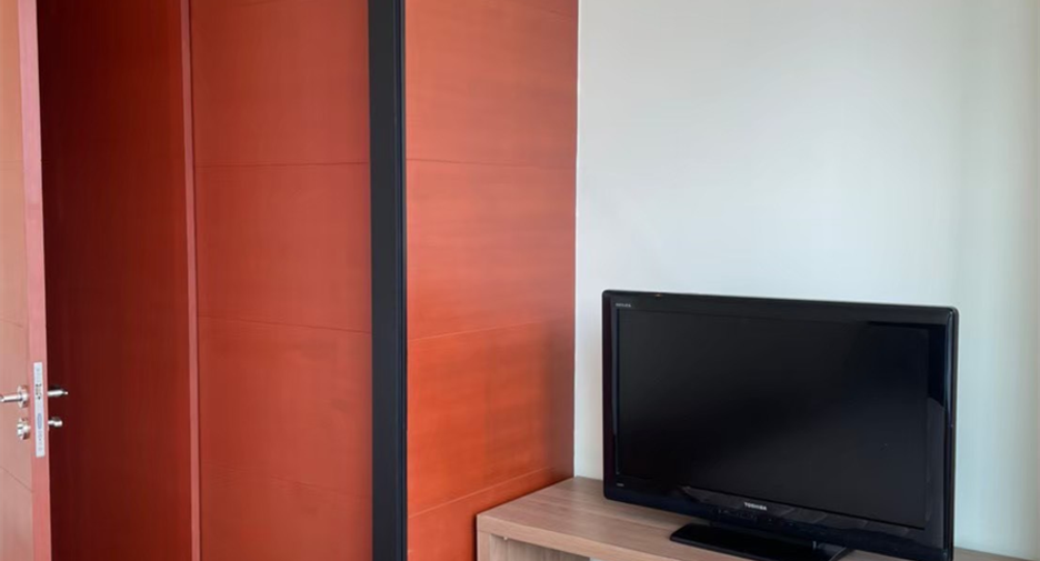 For rent 2 bedrooms condo in Sathon, Bangkok