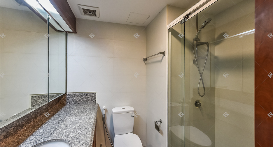 Condo en alquiler de 3 habitaciones en Pathum Wan, Bangkok