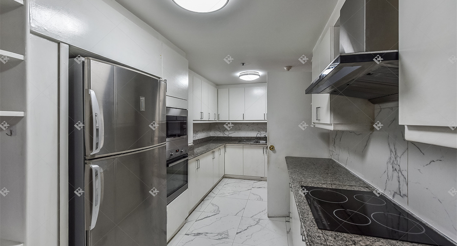 Condo en alquiler de 3 habitaciones en Pathum Wan, Bangkok