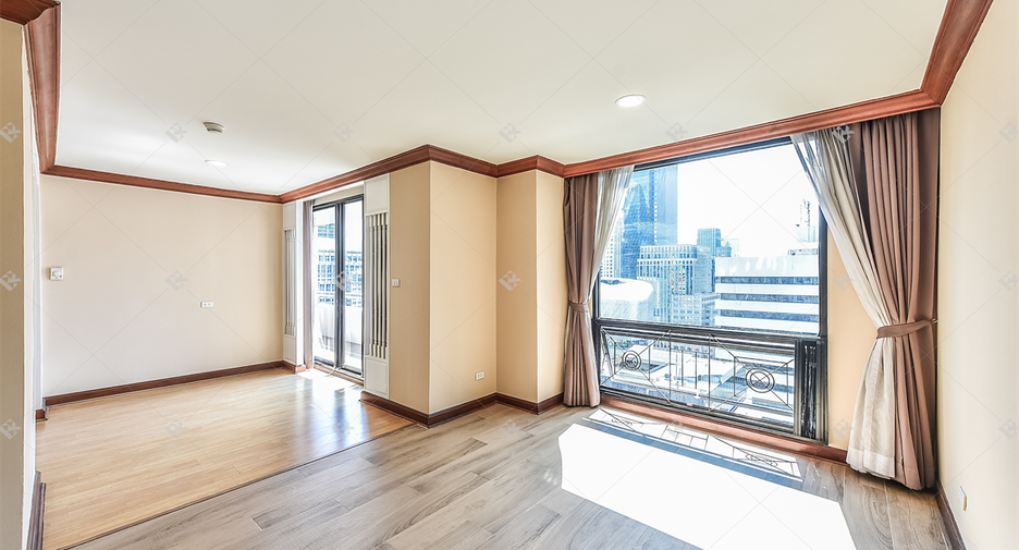 Condo en alquiler de 3 habitaciones en Pathum Wan, Bangkok