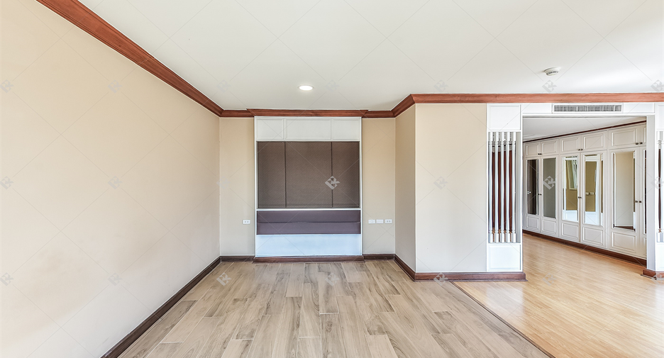 Condo en alquiler de 3 habitaciones en Pathum Wan, Bangkok