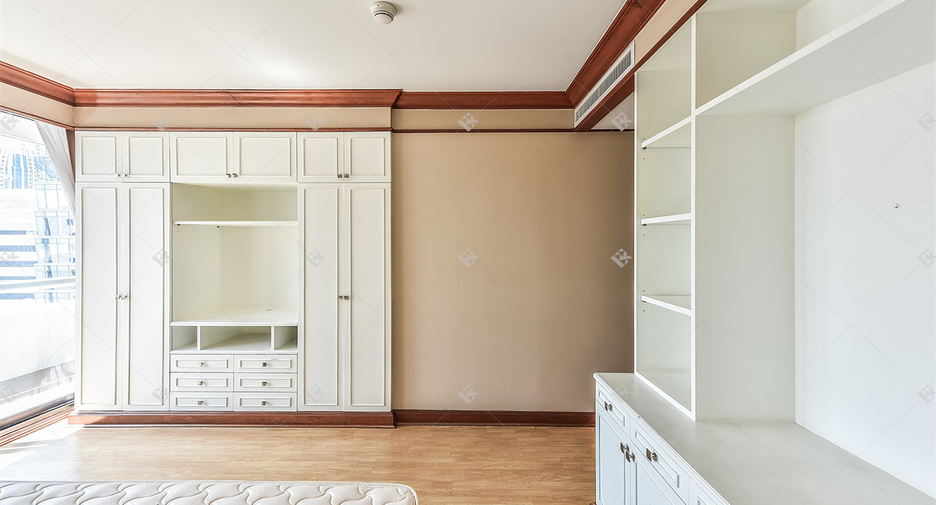 Condo en alquiler de 3 habitaciones en Pathum Wan, Bangkok