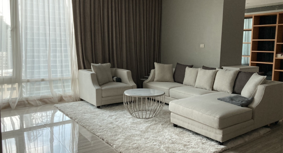 Wohnung zur Miete mit 3 Zimmer in Pathum Wan, Bangkok
