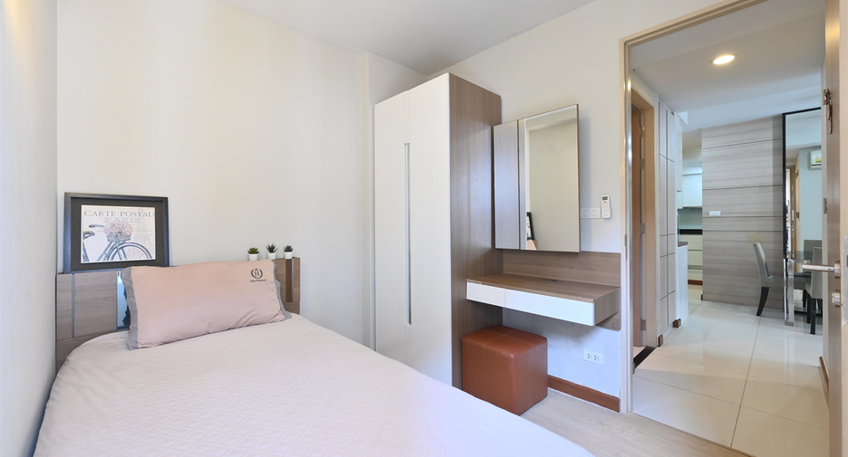For rent 2 bedrooms condo in Watthana, Bangkok