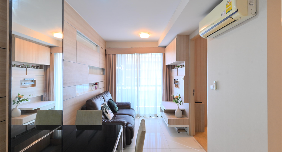 For rent 2 bedrooms condo in Watthana, Bangkok